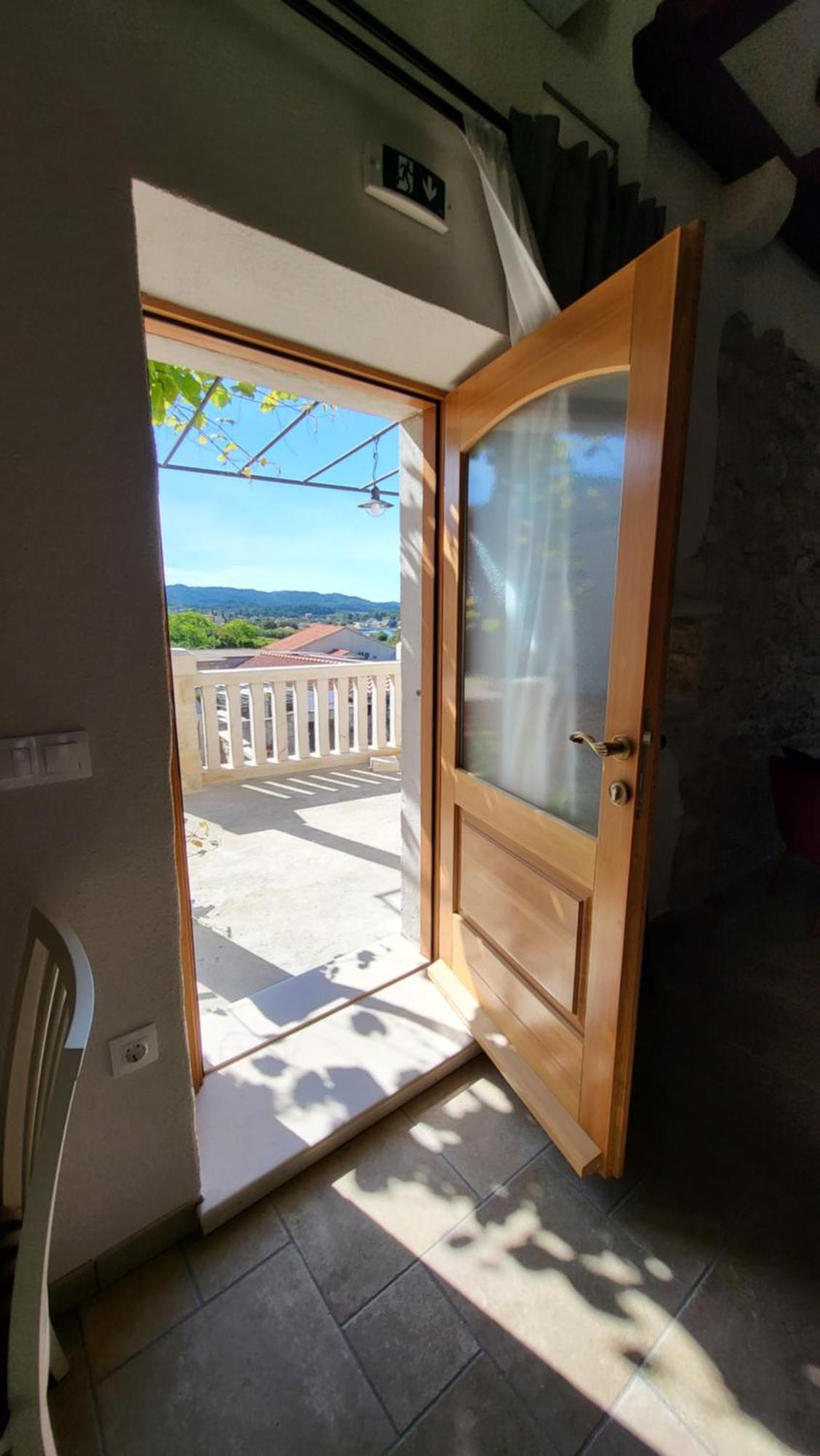 Stone House Apartment Didini Dvori Lumbarda Bagian luar foto